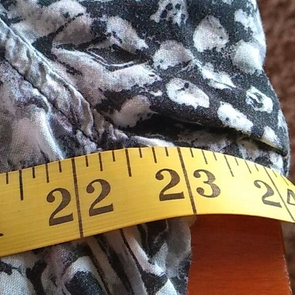 Gloria Vanderbilt button up top - Picture 12 of 14